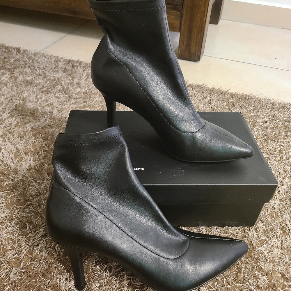 INC Pointed Toe Heel/Boot